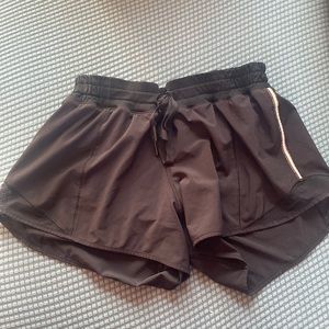 Lululemon- hotty hot shorts size 6